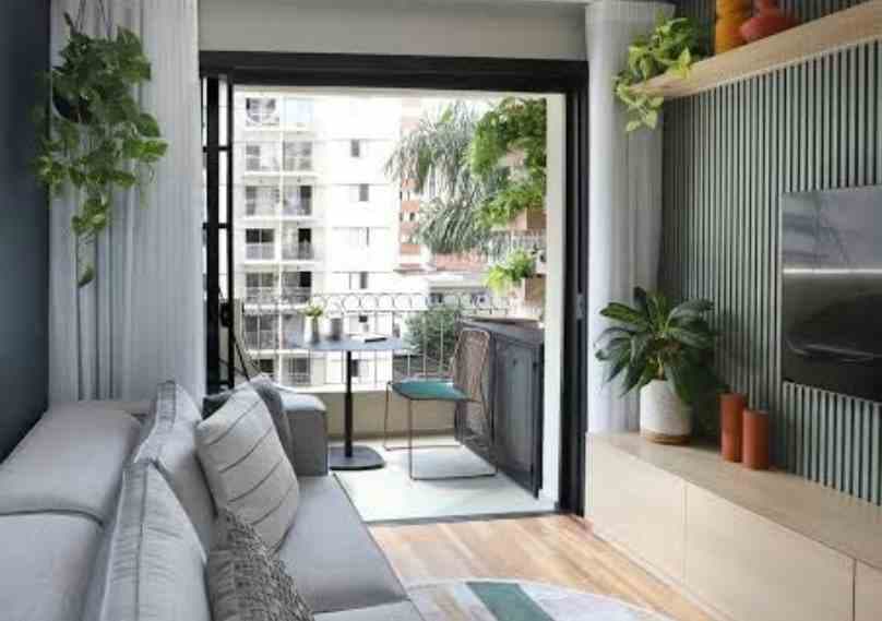 Small Space Living: Live Big in Small Spaces [2023]