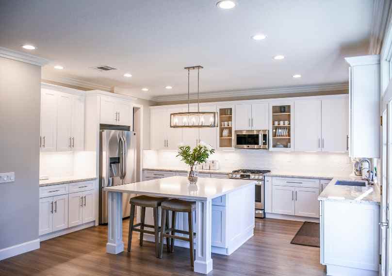 Artful Kitchens: Incorporating Art in Kitchen Interiors