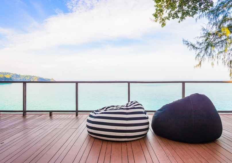 Choosing Between Open Decks and Safety Rails