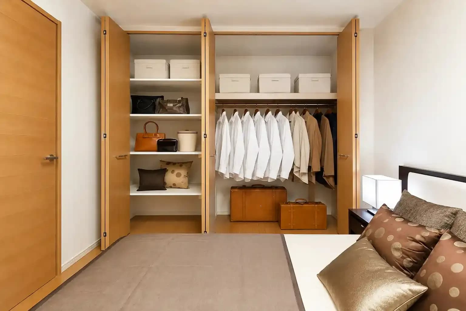How to Create the Perfect Bedroom Interior Design with Wardrobe Storage