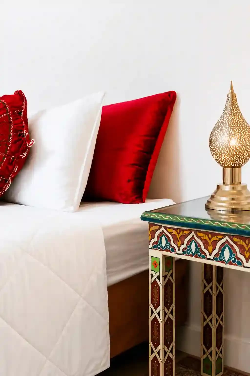 Moroccan Bedroom Interior Design: Textures, Colours & Design Tips