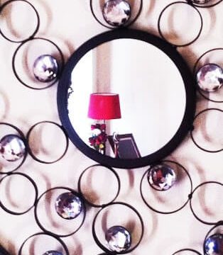 Colourful Interior Decorating Ideas for a Small Room