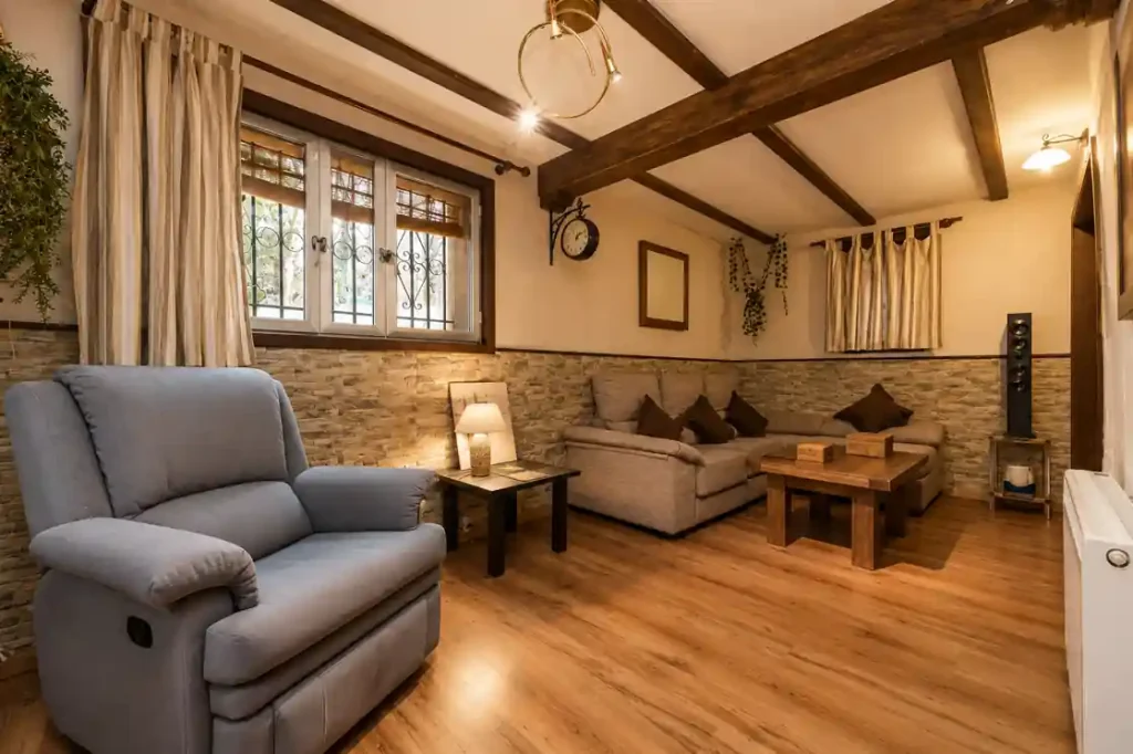 the Right Wooden False Ceiling Design