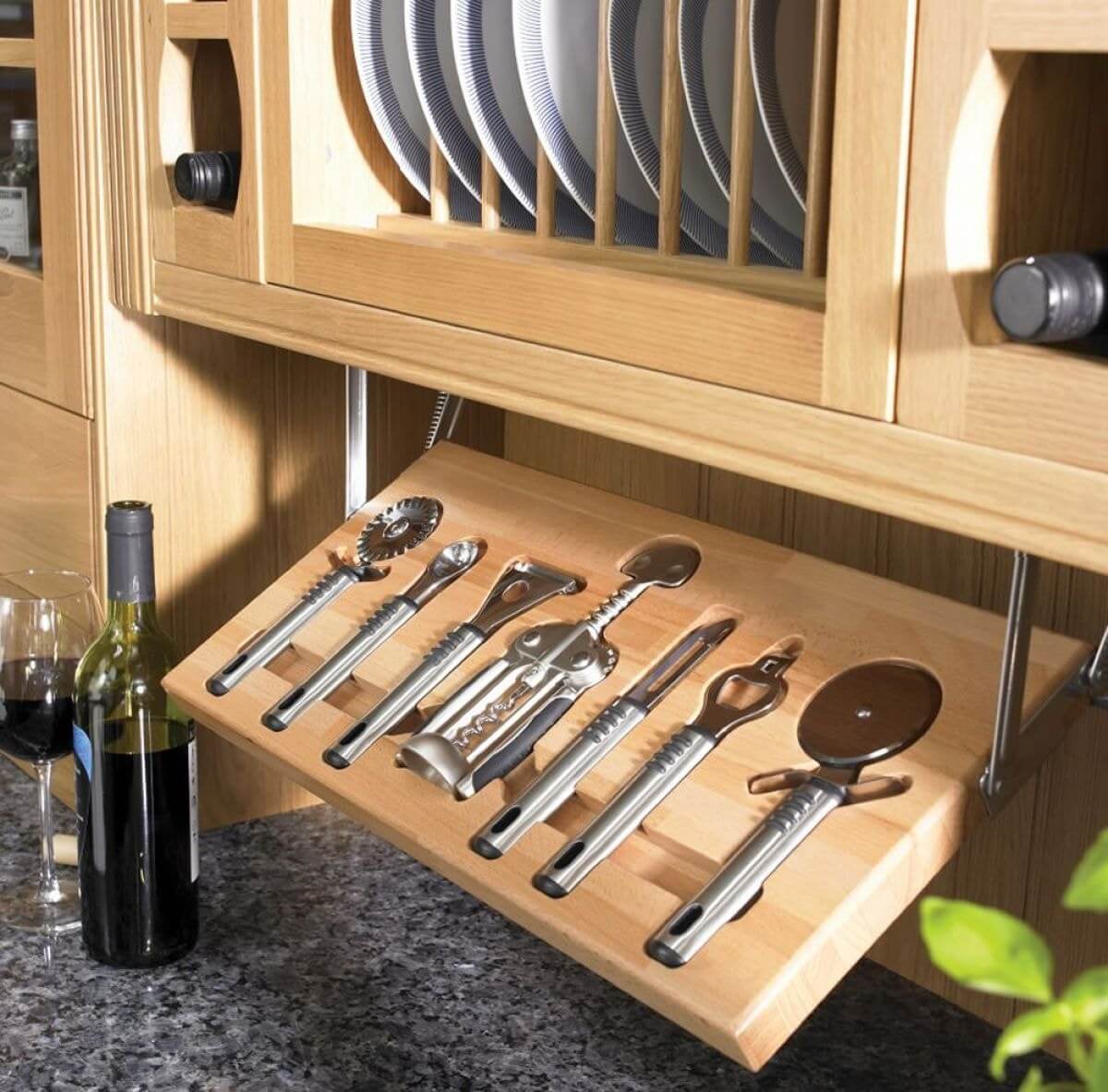 22_8-Smart-Stylish-Kitchen-Storage-Systems_1-f