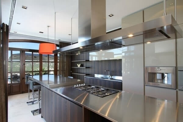 Galley_kitchen_ideas