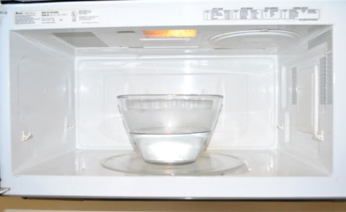 5. How-To-Clean-Your-Microwave-2
