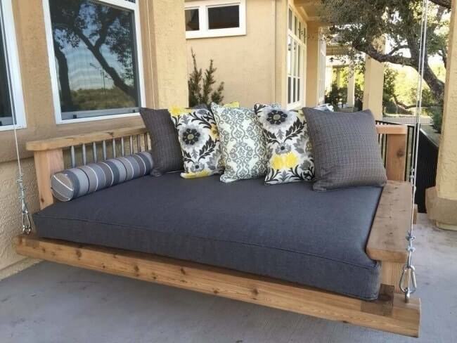 6._Pallet_patio_cot