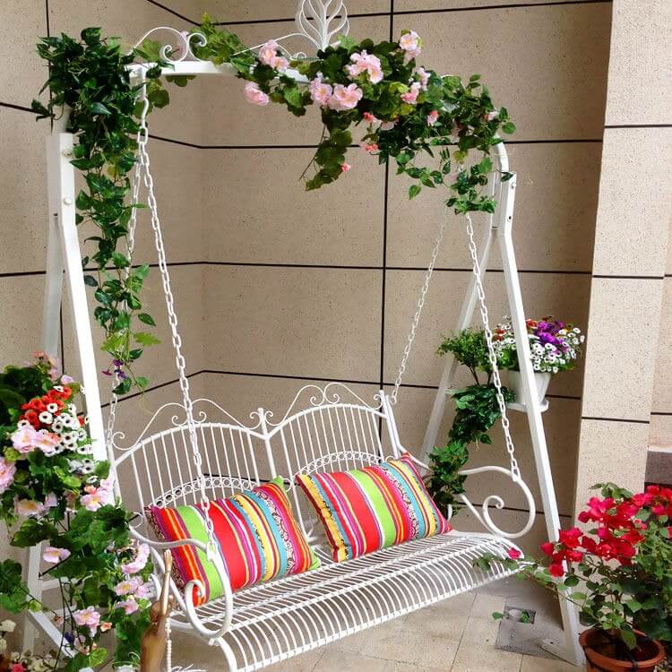 Decorate-swing-with-flowers