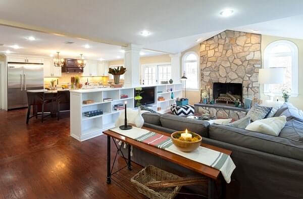 Open-floor-plan-organized-with-shleving-units