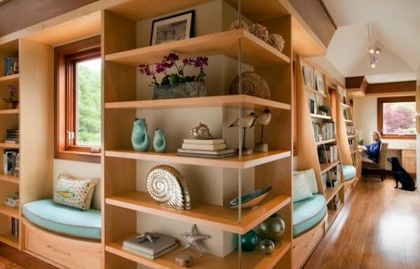 Outside-corner-open-shelving-unit-looks-stunning