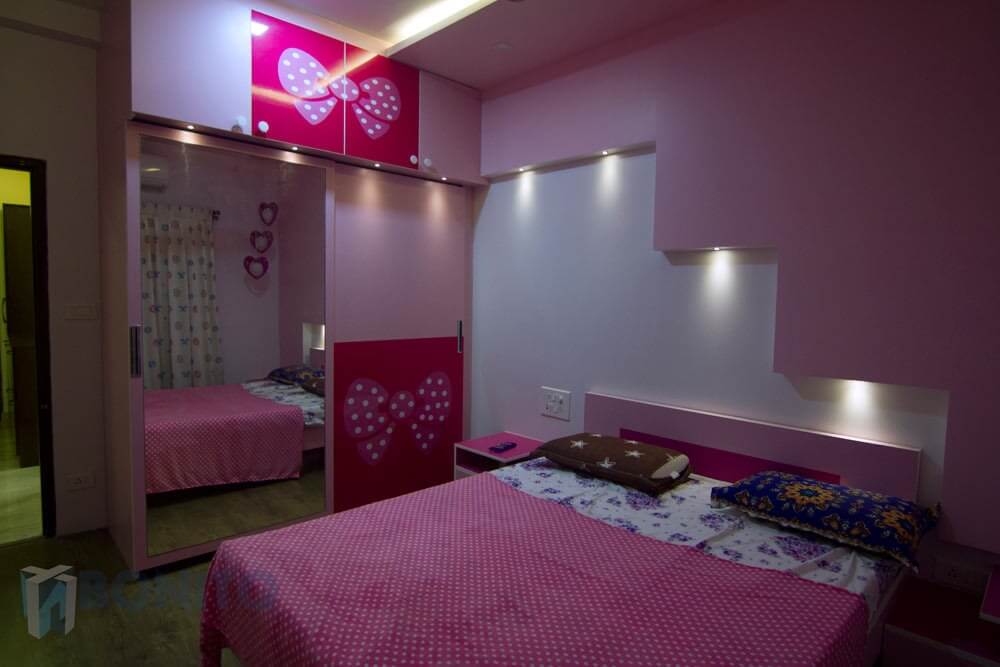 Pink theme bedroom design