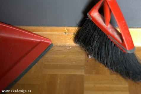 clean-laminates-using-brush