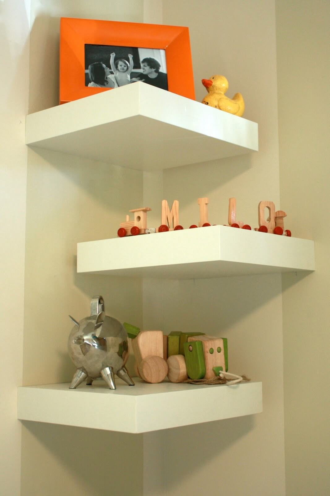 creative-diy-minimalist-white-floating-corner-wall-shelves-for-kids-room-decoration