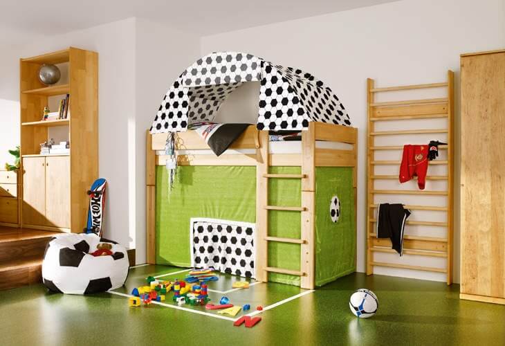 kids-bedroom-with-football-themes