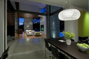 unique-pendant-lamp-black-dining-table-elegant-interior-design
