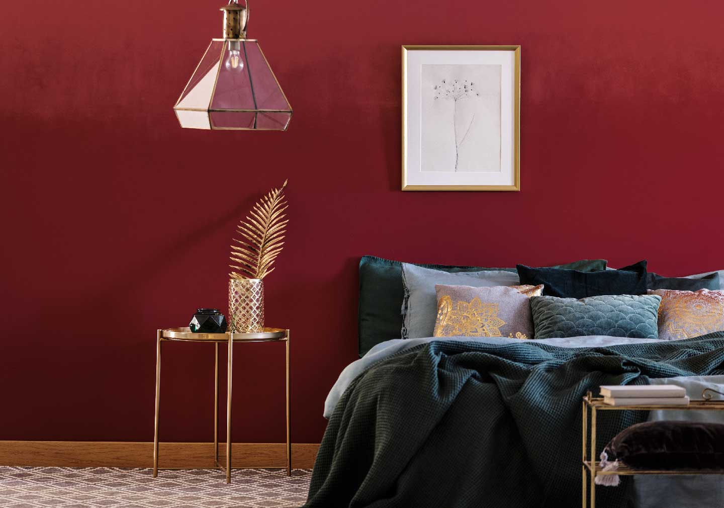 Wall color trends for 2023 - shades of red for wall