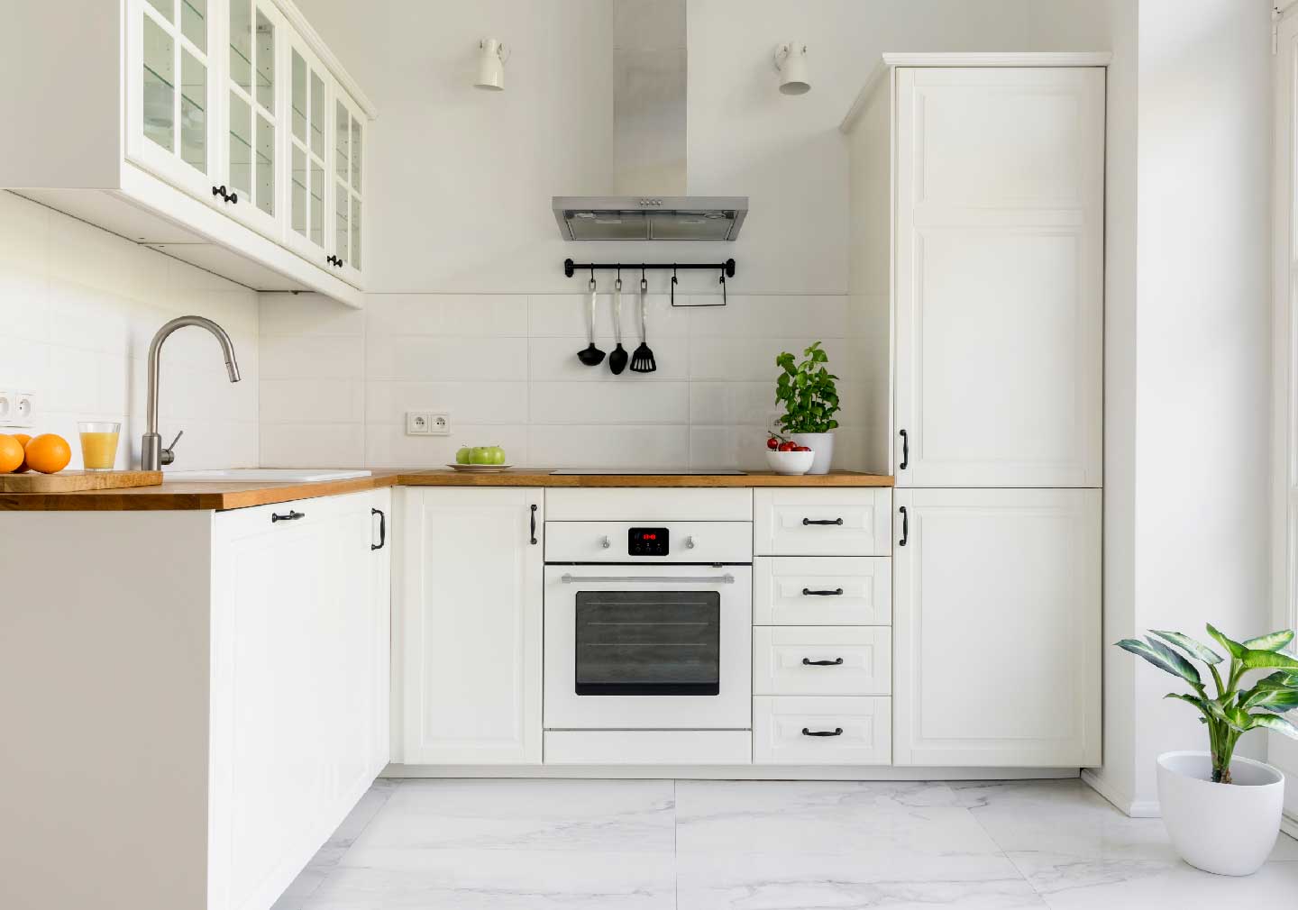 kitchen vastu interior design - white color kitchen