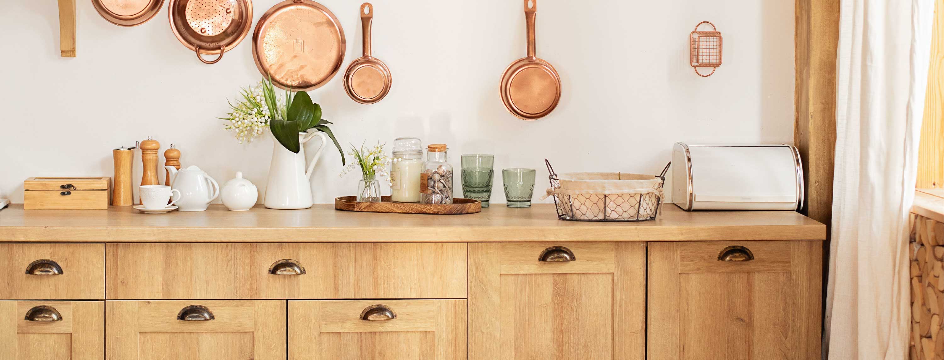 How to choose a kitchen crockery unit for my kitchen