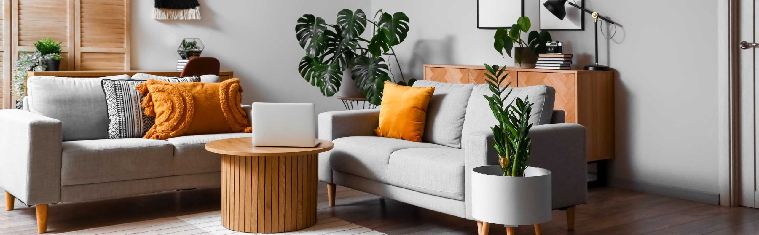 Hawaiin Tropical Luxe Design Theme