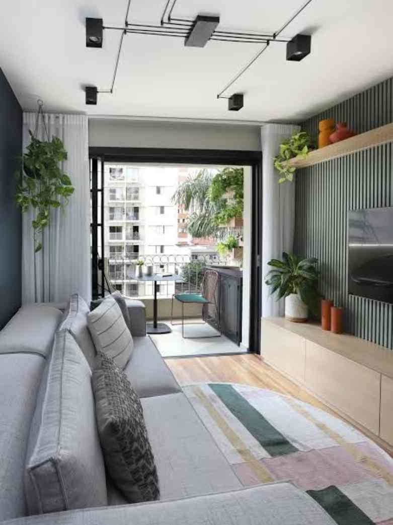 Small Space Living: Live Big in Small Spaces [2023]