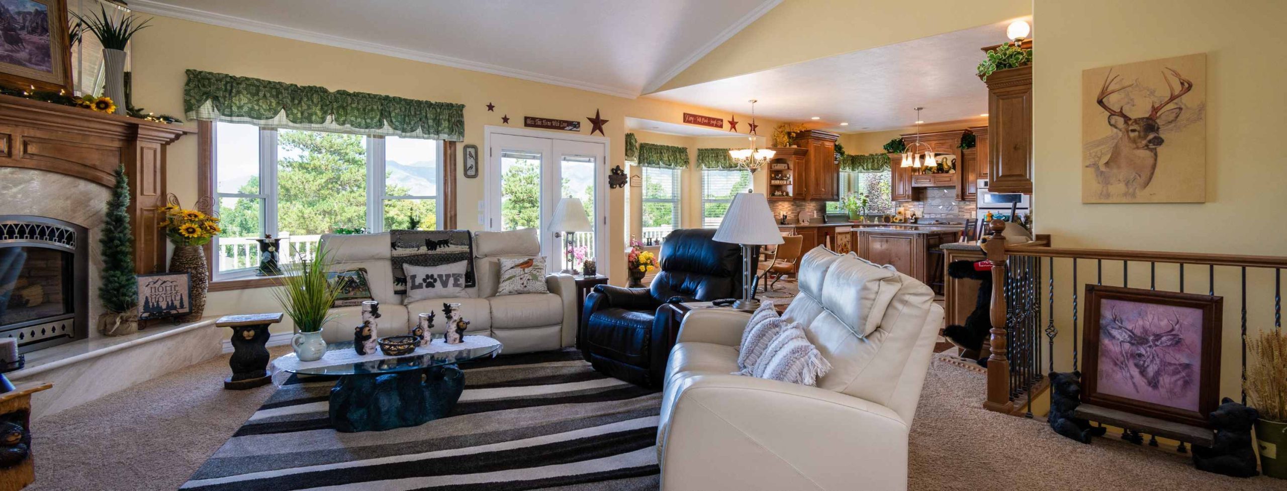 Revolutionise Your Living Space: The Hottest Trends in Home Interiors!