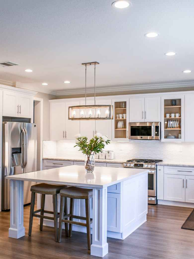 Artful Kitchens: Incorporating Art in Kitchen Interiors