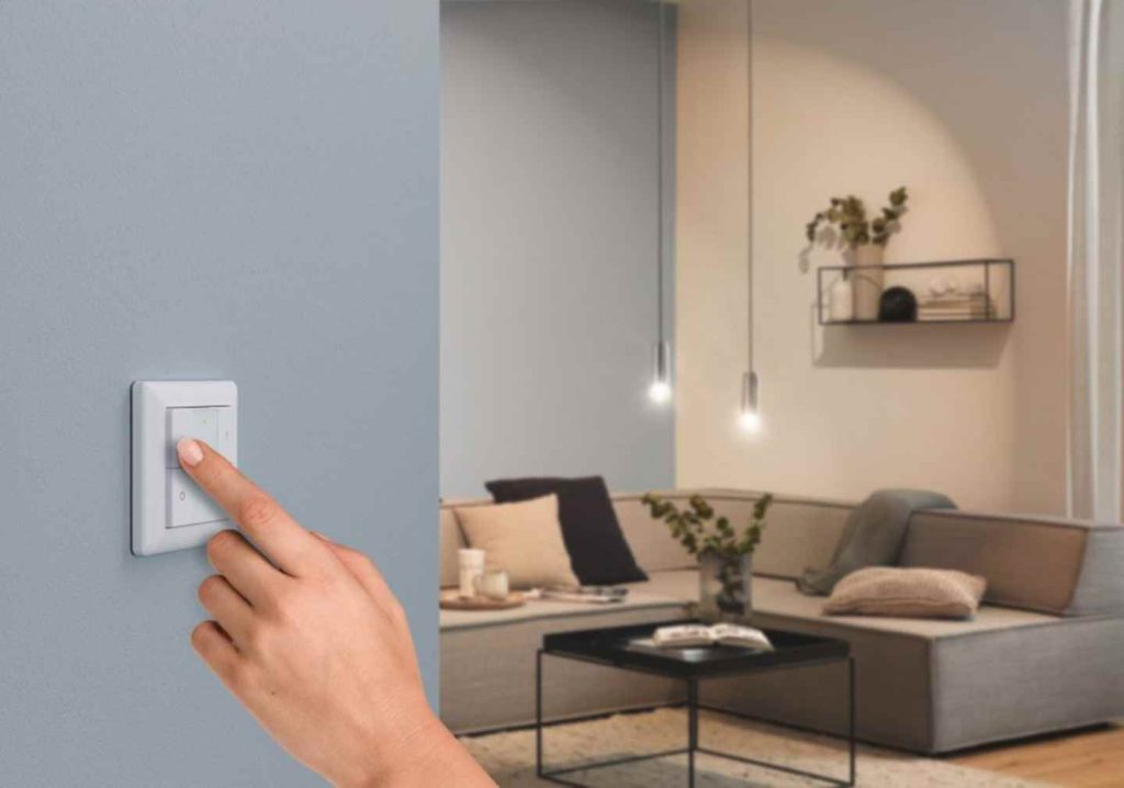 Smart Home Chic: Integrating Tech for Stylish Interiors