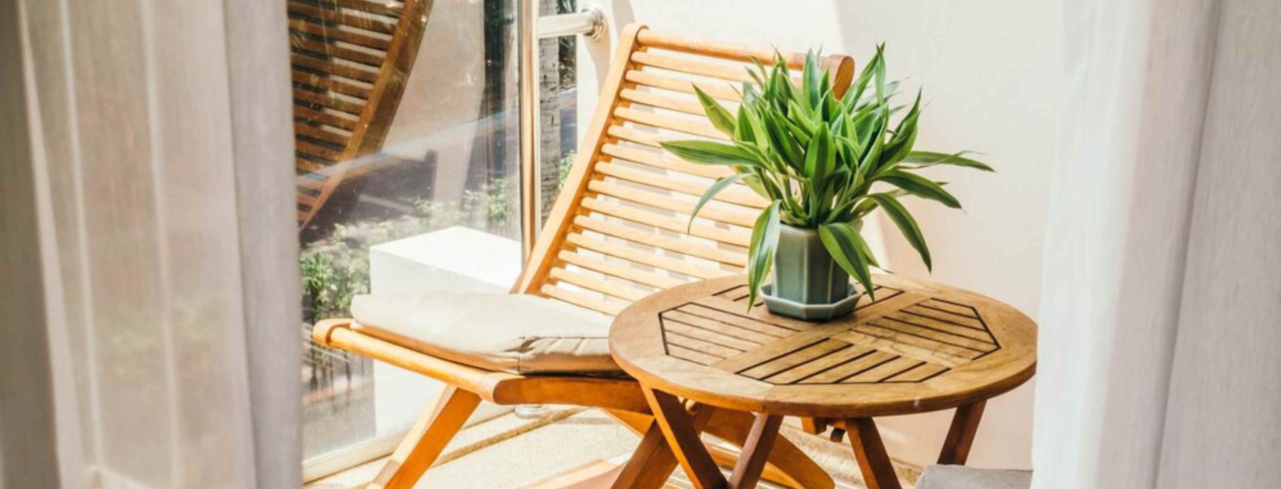 Compact and Foldable Chair Ideas for Small Balconies