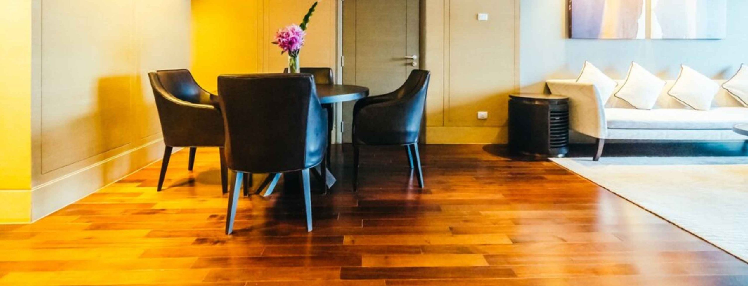 The Definitive Handbook to Waterproof Plywood: Varieties, Benefits, and Pricing