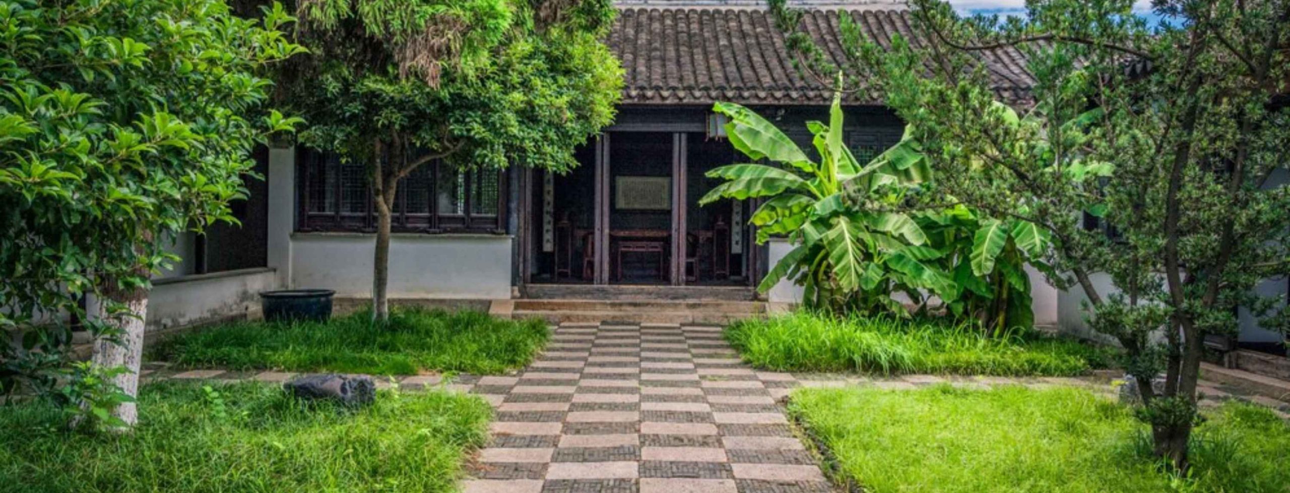 Boost Your Home’s Curb Appeal: Tips & Tricks