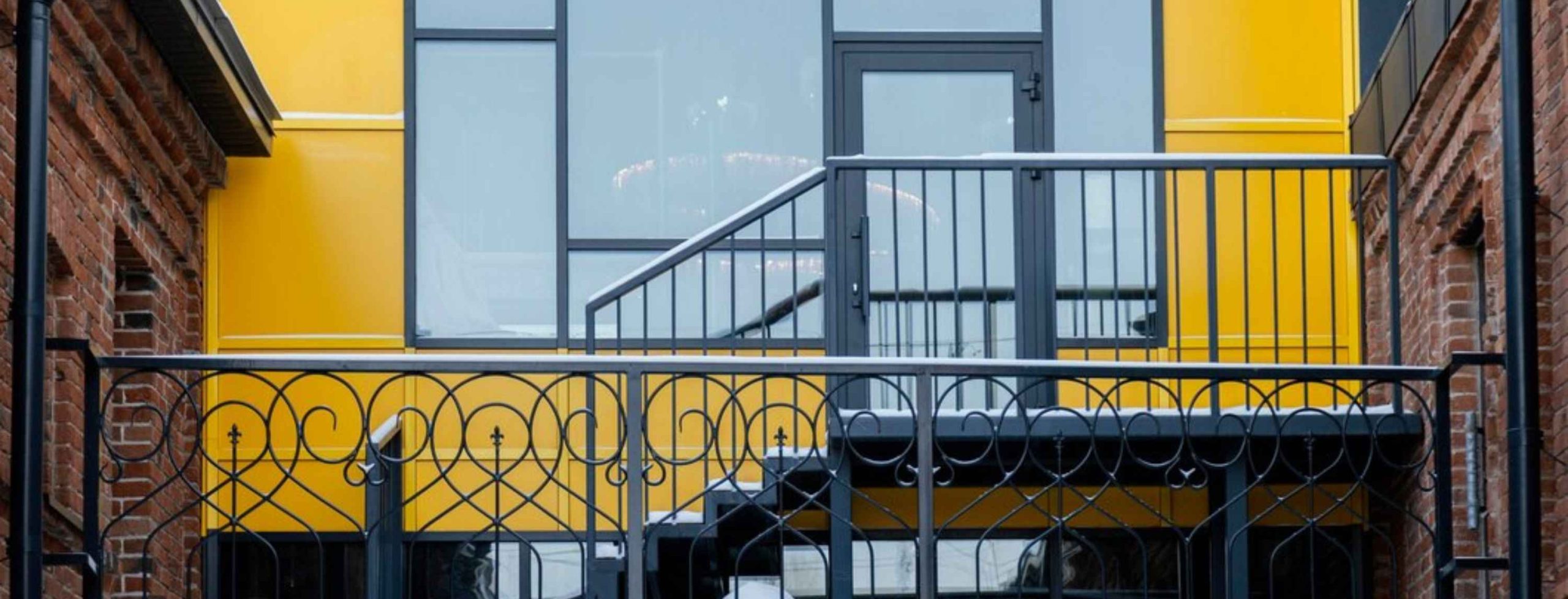 Top Reasons to Choose Aluminum Fencing for Your Home in 2024