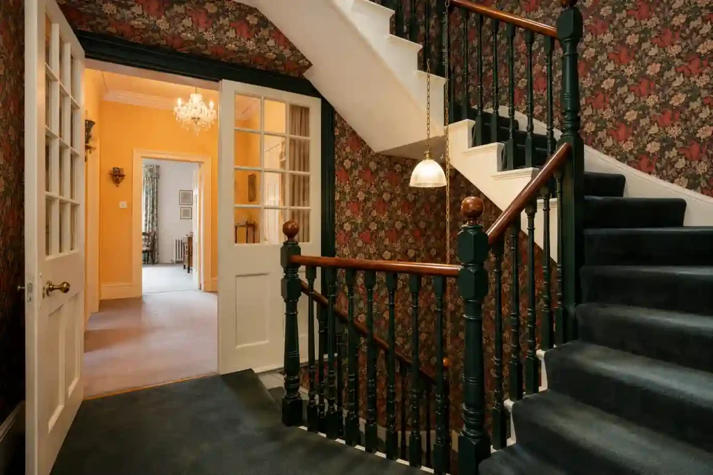 the Ideal Direction for Staircase Placement as Per Vastu